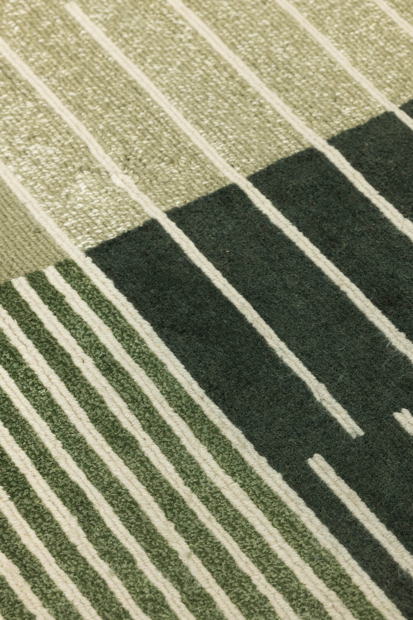 Custom Carpet Projects in Belgium | Stair Runners, Wall-to-Wall & Bespoke Design