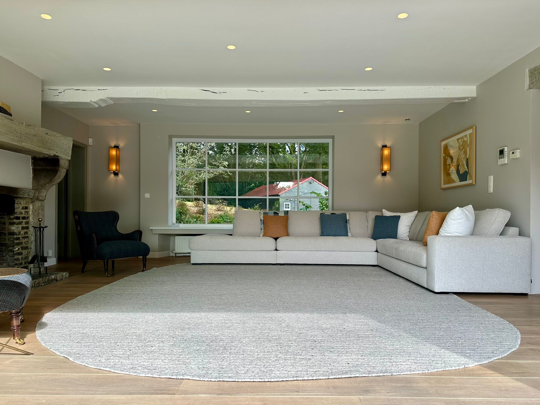 Sébastien Caporusso design rug organic shape