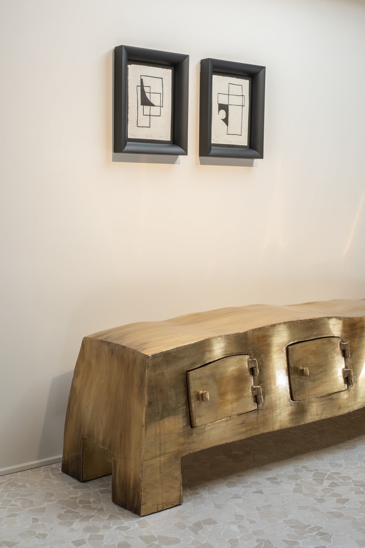 Belgian design rugs, handmade rugs Belgium, natural material rugs, luxury rugs Knokke